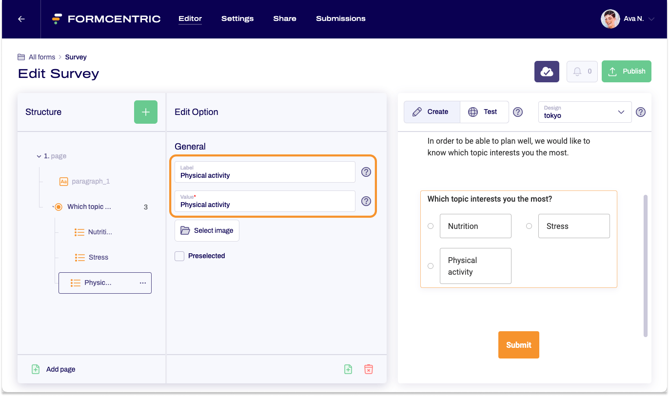 The editor is visible. An option of a single selection is selected. An orange frame highlights the input fields for the label and value in the editing area.